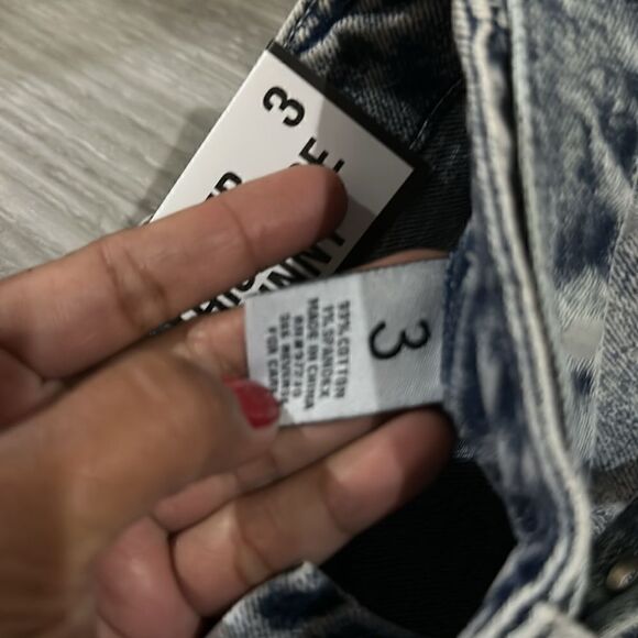ALMOST FAMOUS JEANS SIZE 3 - Picture 7 of 8